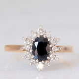Anello a margherita vintage in oro giallo 9K con zaffiro (1ct ca.) e diamanti di taglio brillante (0.33ctw ca.), anno 1987