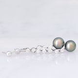 Orecchini pendenti vintage in oro bianco 14K con perle nere e diamanti (0.76ctw), anni ‘90