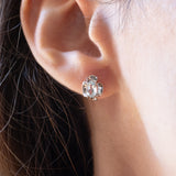 Orecchini moderni in oro bianco 9K con acquamarine (0.60ctw ca.)