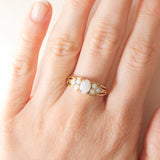 Anello vintage in oro giallo 9K con opali
