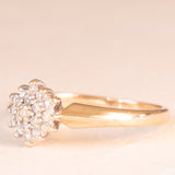 Anello a fiore vintage in oro giallo e bianco 9K con diamanti (0.12ctw ca.), anni ‘80