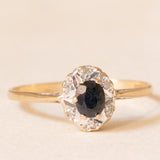 Anello a margherita vintage in oro giallo 9K con zaffiro (0.40ct ca.) e diamanti (0.06ctw ca.), anno 1987