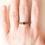 Anello vintage in oro giallo 8K e granati (0.60ctw ca.), anni ‘60/‘70