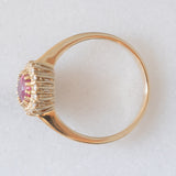 Anello a margherita vintage in oro giallo 14K con rubino (1.50ct ca.) e diamanti (0.16ctw ca.), anni ‘70/‘80