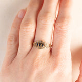 Anello vintage in oro giallo 9K con zaffiri (0.15ctw ca.) e diamanti (0.12ctw ca.), anni ‘80
