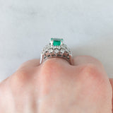 Anello vintage in oro bianco 14K con smeraldo (2ct ca.) e diamanti di taglio brillante (1.40ctw ca.), anni ‘60/‘70