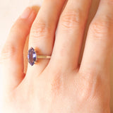 Anello vintage in oro bianco 9K con iolite di taglio marquise (1.10ct ca.), anni ‘80 ca.