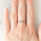Solitario vintage in oro giallo 9K con diamanti (0.20ctw ca.)