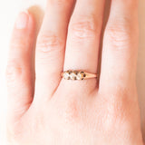 Trilogy antico in oro giallo 14K con diamanti di taglio rosetta (0.20ctw ca.), anni ‘20/‘30