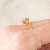Anello in oro giallo 9K con zaffiri rosa sintetici (1.24ctw)