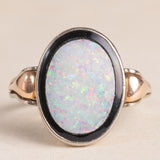 Anello vintage in oro giallo, bianco e rosa 14K con opale sintetico e onice, anni ‘70/‘80