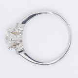 Trilogy vintage in platino con diamanti di taglio brillante (centrale di 1.02ct), anni ‘80