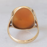 Anello retrò in oro giallo 14K con cammeo su conchiglia rappresentante profilo di soldato romano, anni ‘30/‘40