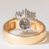 Anello a fiore vintage in oro giallo e bianco 14K con diamanti di taglio brillante (0.95ctw ca.), anni ‘60/‘70