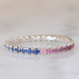 Eternity arcobaleno in oro bianco 18K con zaffiri (1.30ctw ca.)