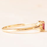 Anello vintage in oro giallo 10K con spinello rosa sintetico (0.30ct ca.) e diamanti