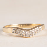 Anello a “V” vintage in oro giallo e bianco 9K con diamanti (0.14ctw ca.), anni ‘80/‘90 ca.