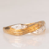 Anello vintage con design intrecciato in oro giallo e bianco 9K con diamanti, anni ‘80/‘90