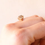 Anello a margherita vintage in oro giallo 9K con zaffiro (0.40ct ca.) e diamanti (0.06ctw ca.), anno 1993