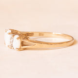 Anello vintage in oro giallo e bianco 9K con opali (0.55ctw ca.) e diamanti (0.06ctw ca.), anno 2003