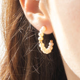 Orecchini a cerchio vintage in oro giallo 9K con perle rosa