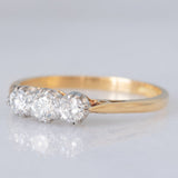 Trilogy antico in oro giallo e bianco 18K con diamanti di taglio brillante (0.40ctw ca.), anni ‘20/‘30
