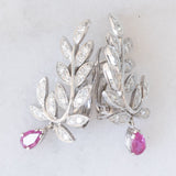 Orecchini vintage in oro bianco 18K con rubini (0.80ctw ca.) e diamanti (1ctw ca.), anni ‘90