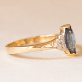 Anello vintage in oro giallo con zaffiro (0.80ct ca.) e diamanti di taglio brillante (0.18ctw ca.), anni ‘80