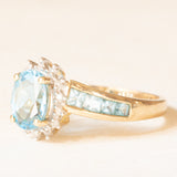 Anello vintage in oro giallo 9K con topazi azzurri (1.64ctw ca.) e diamanti (0.14ctw ca.), anni ‘80