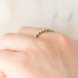 Mezzo eternity vintage in oro giallo 9K con diamanti di taglio brillante (0.27ctw ca.)