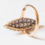 Anello a navette antico in oro giallo 18K e argento con diamanti di taglio vecchio (1.50ctw ca.), anni ‘10/‘20