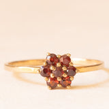Anello a fiore vintage in oro giallo 8K con granati (0.35ctw ca.), anni ‘50/‘60