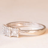 Anello “trilogy” in oro bianco 9K con diamanti (0.25ctw ca.), anni ‘80/‘90
