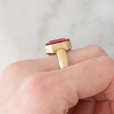 Anello da cocktail vintage in oro giallo 14K con rubino sintetico, anni ‘60/‘70