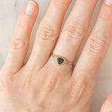 Anello vintage in oro giallo 9K con cuore di onice, anno 1989