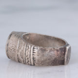 Anello medievale in argento con incisioni, XIII/XV secolo d.C.