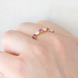 Mezzo eternity vintage in oro giallo 18K con rubini (0.40ctw ca.) e diamanti di taglio brillante (0.50ctw ca.), anni ‘80