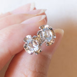 Orecchini moderni in oro bianco 9K con acquamarine (0.60ctw ca.)