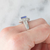 Anello a margherita vintage in platino con tanzanite (2.04ct) e diamanti di taglio brillante e baguette (1.35ctw), anni ‘90