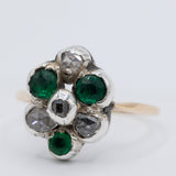 Anello a fiore antico in oro giallo 14K e argento con diamanti di taglio rosetta e paste di vetro verde, fine ‘800