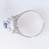 Anello ballerina vintage in platino con zaffiro (1.15ct) e diamanti (0.80ctw), anni ‘80/‘90