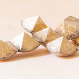 Ciondolo massonico vintage con lamina in oro giallo 9K su argento a forma di sfera e apribile con sei piramidi e disegni incisi