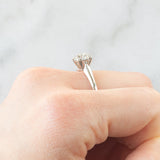 Anello a margherita vintage in oro bianco 14K con diamanti di taglio brillante (0.45ctw ca.)