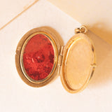 Ciondolo portafoto antico in oro giallo 14K con diamanti di taglio vecchia Europa (0.07ctw ca.), anni ‘10/‘20