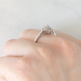 Anello a fiore vintage in oro bianco 9K con diamanti (0.10ctw ca.), anni ‘80