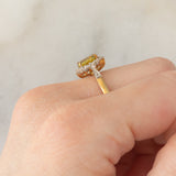 Anello a margherita in oro giallo 9K con sfene (0.98ct) e zirconi