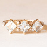 Anello vintage in oro giallo e bianco 9K con acquamarine (1.50ctw ca.) e diamanti (0.10ct ca.), anno 2012