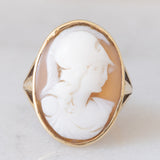 Anello retrò in oro giallo 14K con cammeo su conchiglia rappresentante profilo di soldato romano, anni ‘30/‘40