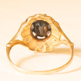 Anello a margherita vintage in oro giallo e bianco 9K con zaffiro (1.40ct ca.) e diamanti, anni ‘70
