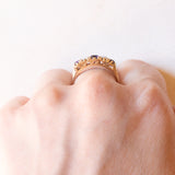 Anello veretta vintage in oro giallo 9K con opali (0.20ctw ca.) e ametista (0.40ctw ca.), anni ‘70